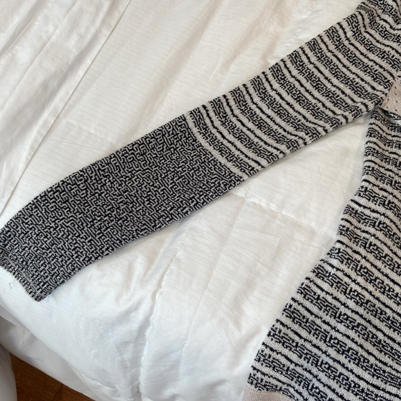 NIC + ZOE Flared Striped Cotton Blend Open Front Cardigan. Size M - Picture 6 of 6